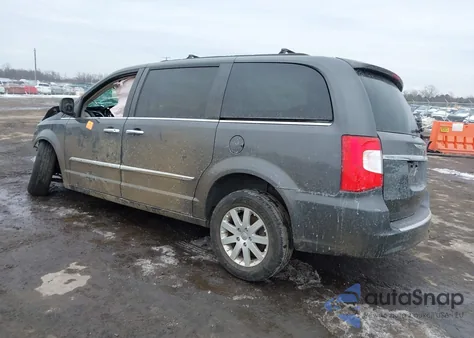 2016 Chrysler Town & Country Touring from USA, damaged, VIN 2C4RC1BG5GR112291